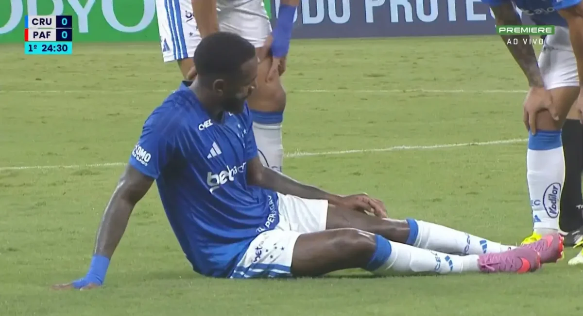 Gerson sente lesão no joelho esquerdo e preocupa o Cruzeiro Gerson sente lesão no joelho esquerdo e preocupa o Cruzeiro
