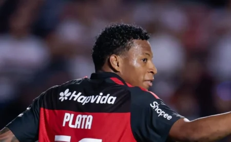 Gonzalo Plata será ausência na final da Recopa, desfalcando o Flamengo diante do Lanús