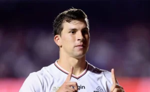 Gonzalo Tapia: Mais de 50% de seus gols pelo São Paulo foram em clássicos