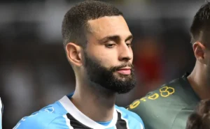 Grêmio estipula valor de R$ 43 milhões para venda de Wagner Leonardo ao Palmeiras, informa portal