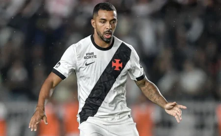 Grêmio oferece jogadores por Paulo Henrique, mas Vasco não aceita proposta Grêmio oferece jogadores por Paulo Henrique, mas Vasco não aceita proposta