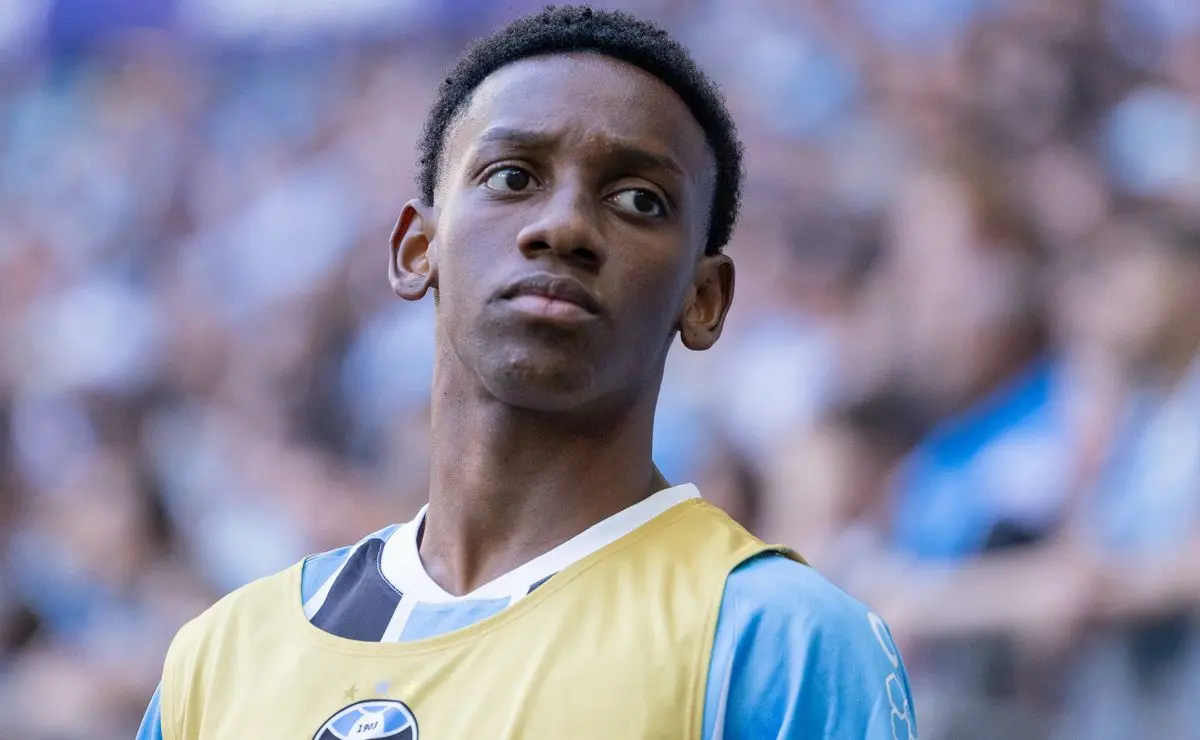 Grêmio planeja venda de Gabriel Mec em breve e aguarda proposta do Shakhtar. Grêmio planeja venda de Gabriel Mec em breve e aguarda proposta do Shakhtar.