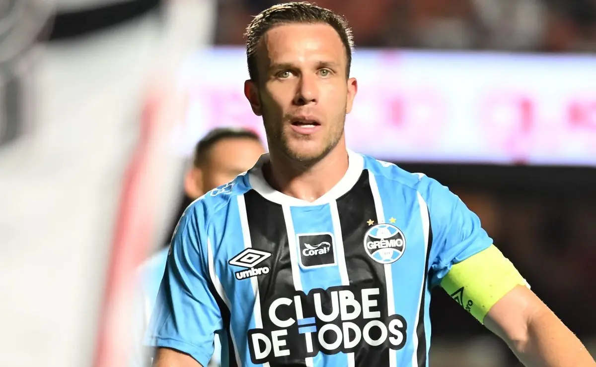 Grêmio surpreende e lesão de Arthur agrava cenário para jogo contra o Atlético-MG Grêmio surpreende e lesão de Arthur agrava cenário para jogo contra o Atlético-MG