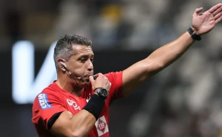 Grêmio volta a enfrentar árbitro Felipe Fernandes de Lima, após histórico recente desfavorável