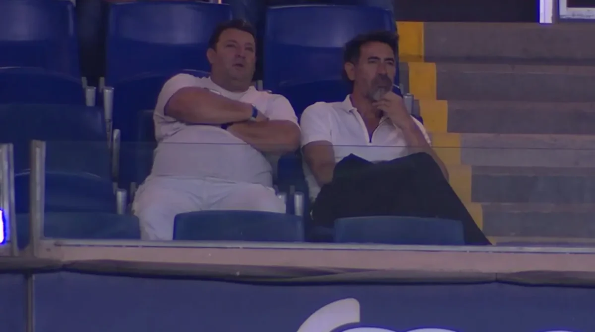 Grêmio x Atlético-MG: técnico do Galo, Eduardo Domínguez, assiste à partida em camarote