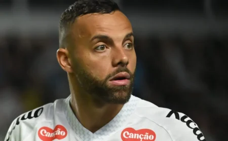 Guilherme, ex-Santos, marca três gols em estreia na MLS e surpreende torcedores