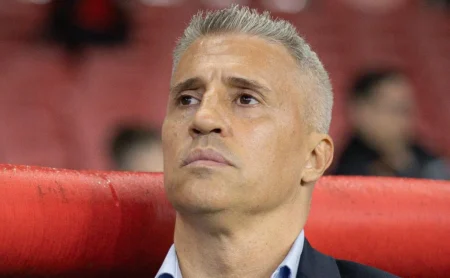 Hernán Crespo afirma que São Paulo foi o protagonista e merecia vencer o Santos na Vila