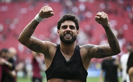 Hugo Souza analisa desempenho de Yuri Alberto e projeta futuro na Seleção Brasileira Hugo Souza analisa desempenho de Yuri Alberto e projeta futuro na Seleção Brasileira