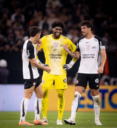 Hugo Souza reconhece má fase inicial em 2026 no Corinthians e projeta reação: "É ano de Copa"