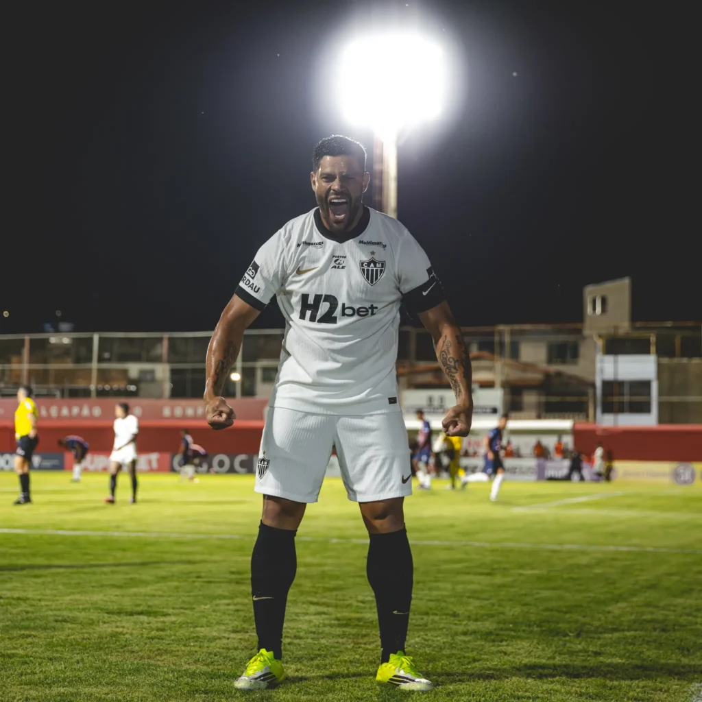 Hulk marca três gols pelo Atlético-MG e lamenta dispensa de Sampaoli: "Jogadores têm parcela de culpa"