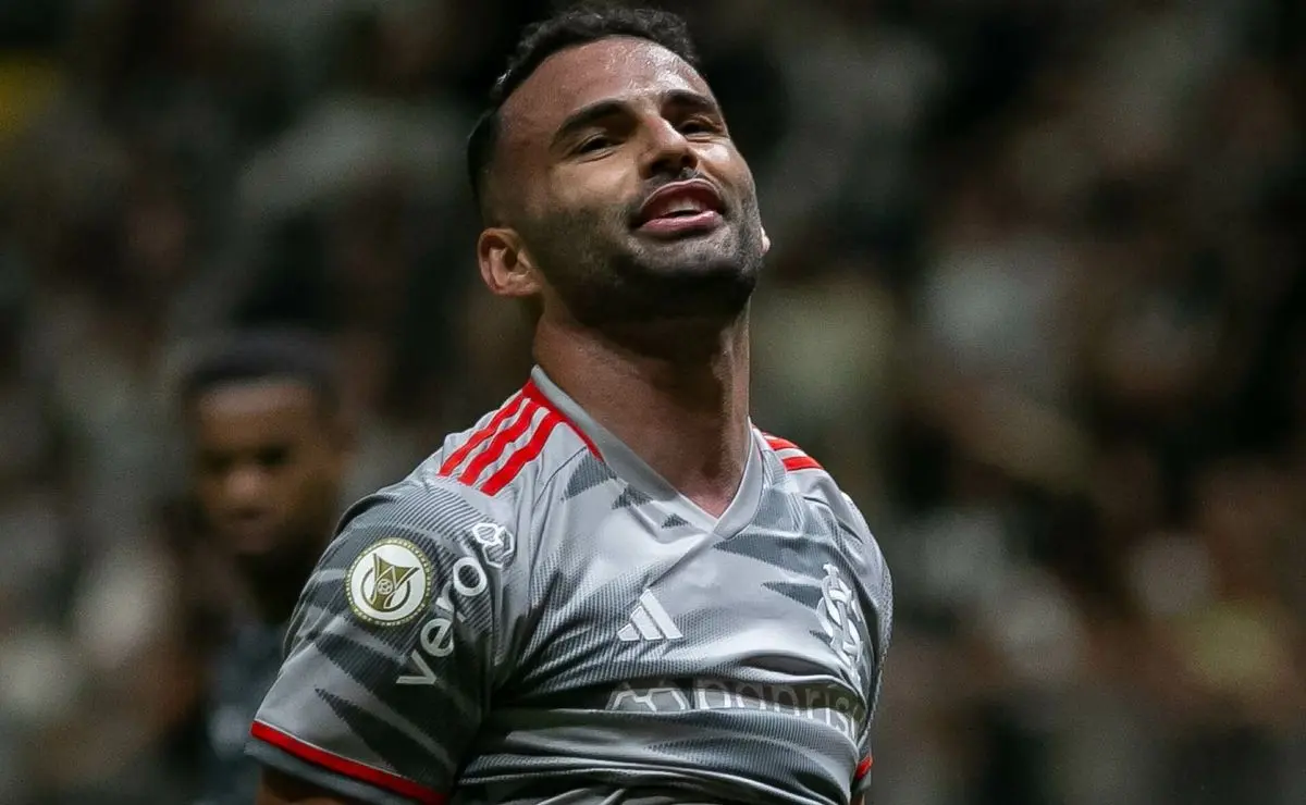 Inter reajusta planos, mantém Thiago Maia e negocia renovação com o volante Inter reajusta planos, mantém Thiago Maia e negocia renovação com o volante