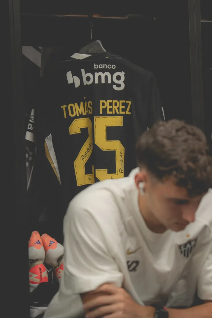 Interino do Atlético-MG avalia reforço para o meio-campo e possível encaixe na equipe