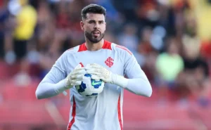 Internacional não busca goleiro após saída de Ivan, gerando preocupação no Beira-Rio