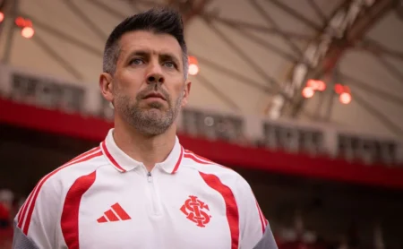 Internacional define futuro de Abner e Zé Vitor com Pezzolano