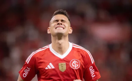 Internacional finaliza preparação para o Ypiranga e Borré recebe alerta de Pezzolano