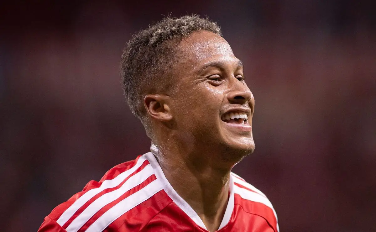 Internacional vence Ypiranga com destaque para Vitinho e avança à final do Gauchão Internacional vence Ypiranga com destaque para Vitinho e avança à final do Gauchão