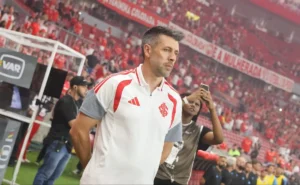 Internacional mira até quatro reforços e acelera negociações no mercado