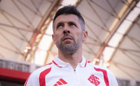 Internacional libera lateral-direito e encaminha o retorno de Yan Henrique ao Guarani. Internacional libera lateral-direito e encaminha o retorno de Yan Henrique ao Guarani.