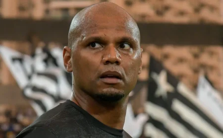 Jefferson esclarece disputa pela titularidade no gol do Botafogo e revela detalhes sobre Neto