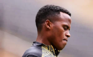 Jhon Arias prioriza o Fluminense e aguarda proposta, recusando o Palmeiras.