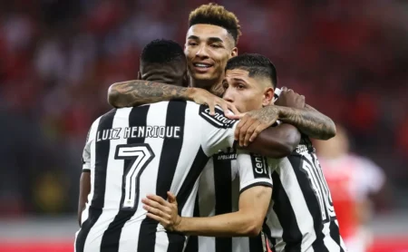 Júlio Miguel Neto: Flamengo mira Igor Jesus, o "9" idealizado por Filipe Luís