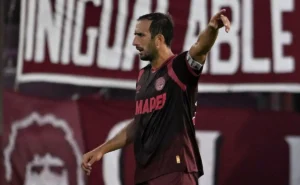 Jogador do Lanús desafia Flamengo: Não nos intimida Jogador do Lanús desafia Flamengo: "Não nos intimida"