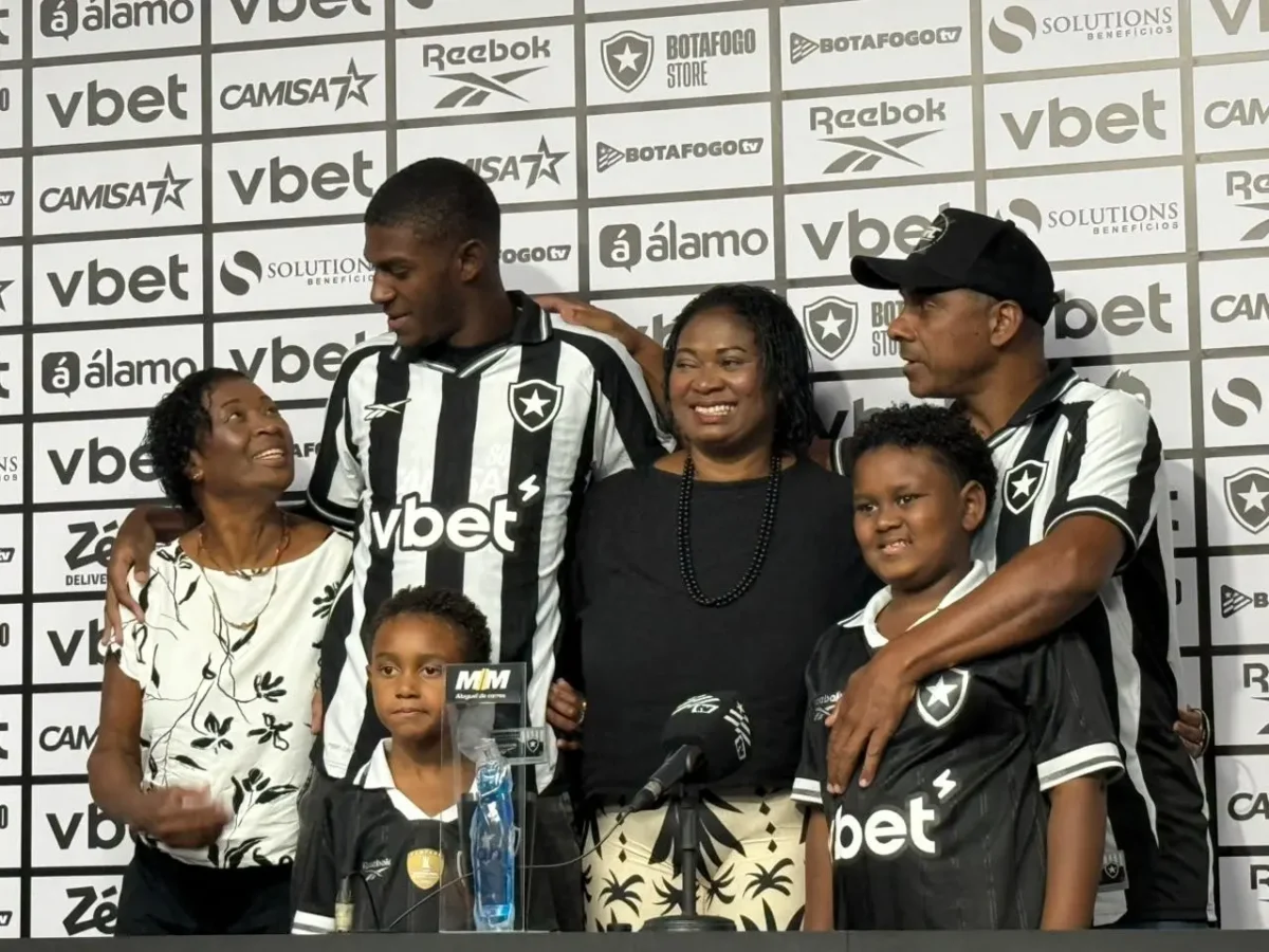 Jogos no Niltão e a aversão ao Fluminense: a influência da avó na paixão de Wallace Davi pelo Botafogo