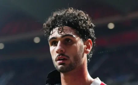 Johnny é oferecido a clubes brasileiros e retorno ao Inter é improvável Johnny é oferecido a clubes brasileiros e retorno ao Inter é improvável