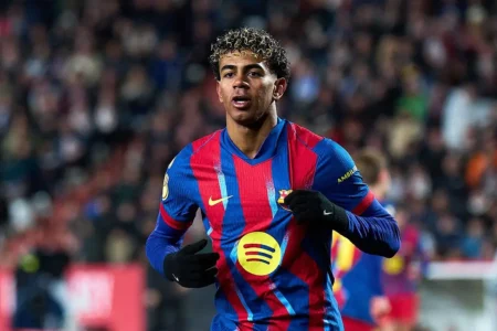 Lamine Yamal ultrapassa Maradona em gols pelo Barcelona