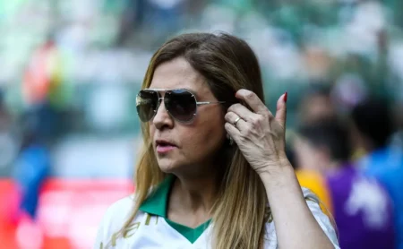 Leila Pereira defende Andreas e alfineta Memphis por pênalti perdido em Corinthians x Palmeiras