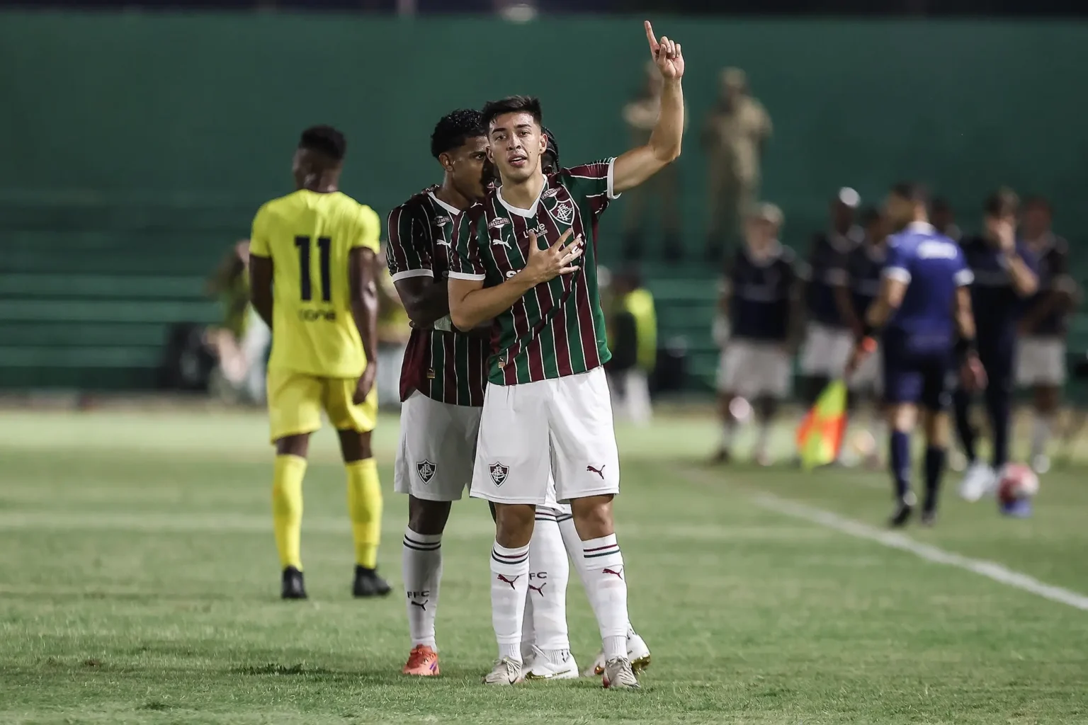 Lezcano atrai interessados e discute o futuro no Fluminense visando a Copa