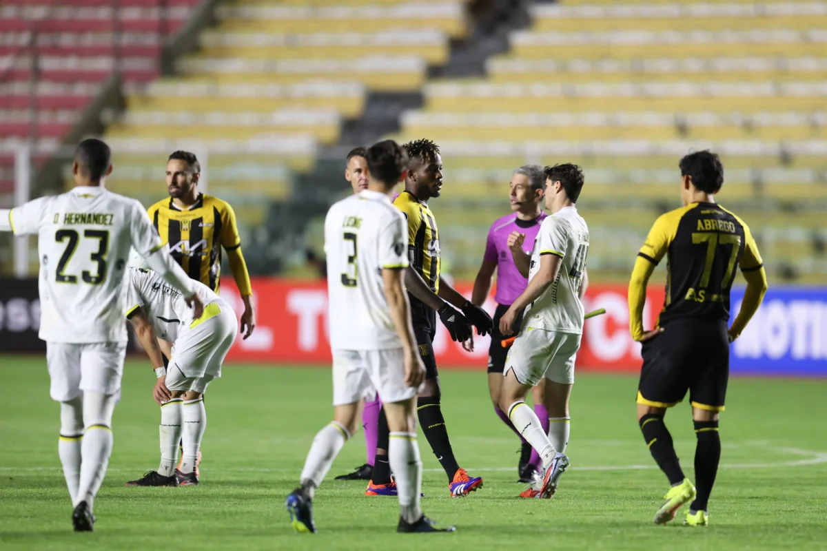 Libertadores terá pausas para hidratação em todos os jogos; calor não será determinante