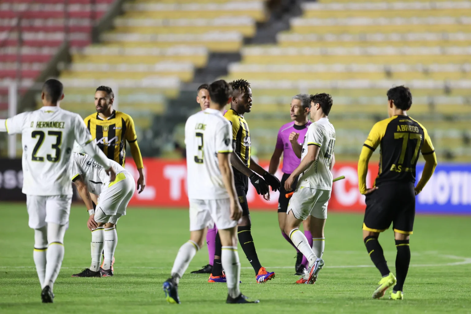 Libertadores terá pausas para hidratação em todos os jogos; calor não será determinante