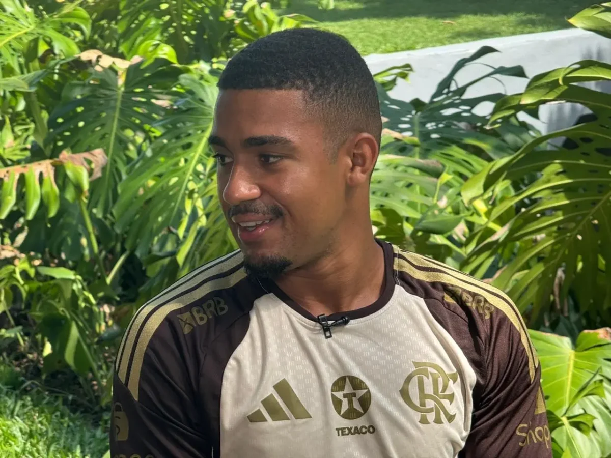 Lino rebate cobranças, confia na recuperação do Flamengo e nega crise: "Cabeça em paz"