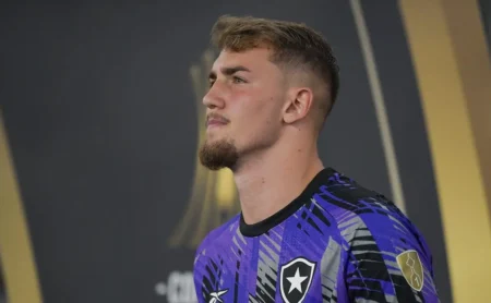 Léo Linck admite queda de rendimento do Botafogo na Libertadores: “Corrigir e focar no próximo jogo” Léo Linck admite queda de rendimento do Botafogo na Libertadores: “Corrigir e focar no próximo jogo”