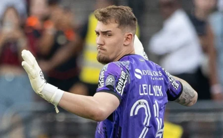 Léo Linck lamenta mudança de estilo após derrota do Botafogo no clássico contra o Vasco