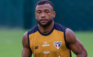 Luan retorna à lista de relacionados do São Paulo para o clássico contra o Santos pelo Brasileirão