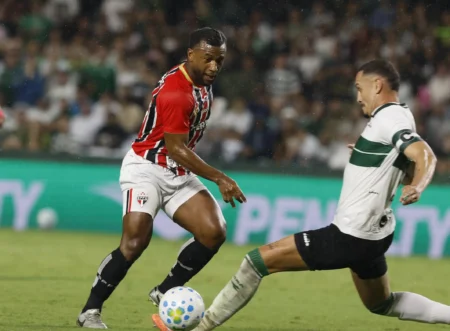 Luan se destaca com Crespo e busca renovação no São Paulo Luan se destaca com Crespo e busca renovação no São Paulo