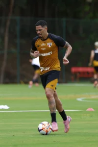 Luciano é dúvida no São Paulo por sobrecarga muscular