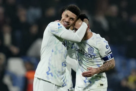 Luis Henrique comemora primeiro gol pela Inter de Milão e exalta: "Pude acertar um belo chute"