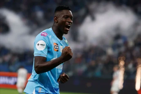 Luiz Henrique decide no fim e Zenit lidera o Campeonato Russo Luiz Henrique decide no fim e Zenit lidera o Campeonato Russo