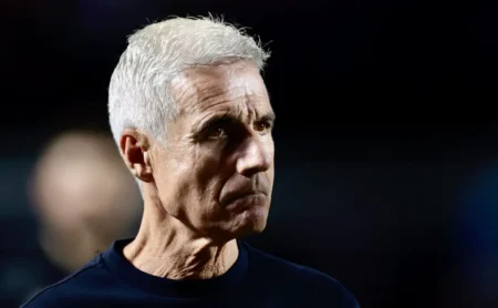 Luís Castro assume responsabilidade por derrota do Grêmio para o São Paulo no Brasileirão: “Estratégia não deu certo”