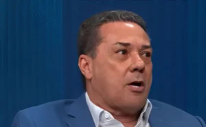 Luxemburgo prevê título do Flamengo sobre o Lanús e alerta Filipe Luís sobre cobranças