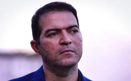 Marcelo Paz rebate diretor do Palmeiras após crítica sobre gramados sintéticos: “Hipocrisia”