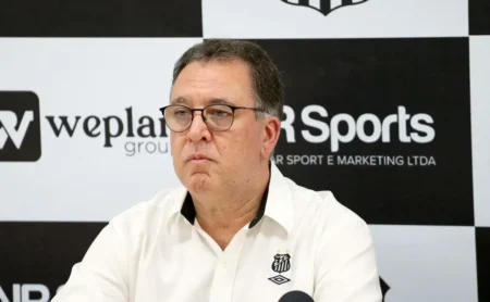 Marcelo Teixeira exige rigor e cobra resultados de jogadores e comissão técnica