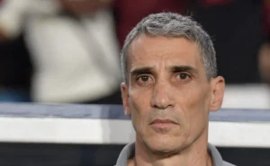 Marcelo Teixeira defende Vojvoda e mantém Alexandre Mattos no Santos