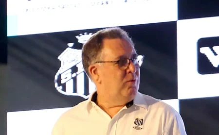 Marcelo Teixeira aceita proposta de grupo americano e Santos avança na transição para SAF Marcelo Teixeira aceita proposta de grupo americano e Santos avança na transição para SAF