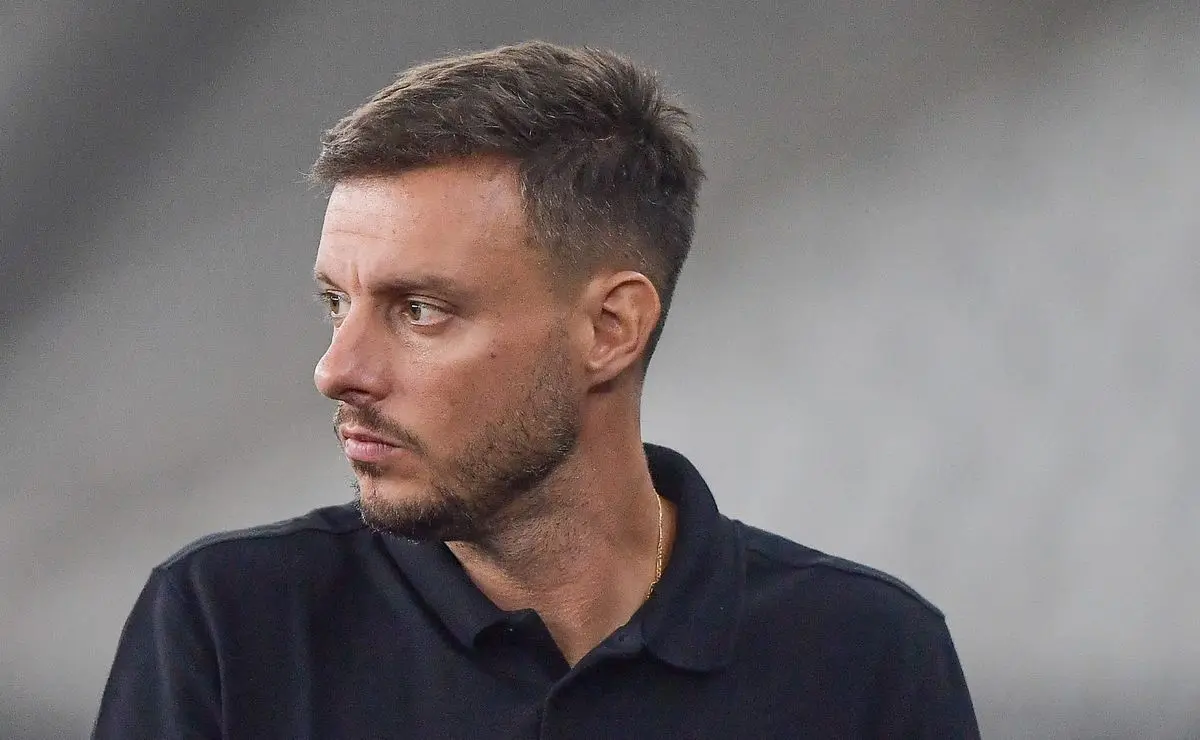 Martín Anselmi analisa o Fluminense após vitória sobre o Botafogo: “Trabalhou bem a bola” Martín Anselmi analisa o Fluminense após vitória sobre o Botafogo: “Trabalhou bem a bola”