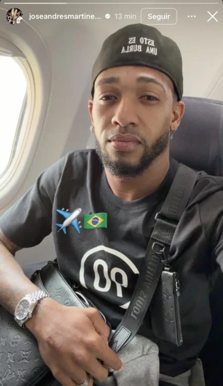 Martínez apresenta dores no joelho após se reapresentar ao Corinthians com um mês de atraso