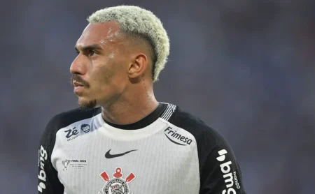 Matheuzinho detalha interferência de Andreas Pereira em cobrança de pênalti de Memphis: “Atrapalhou”